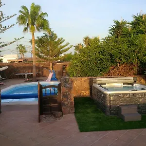Piscine Jacuzzi , Puerto del Carmen (Lanzarote) Spain